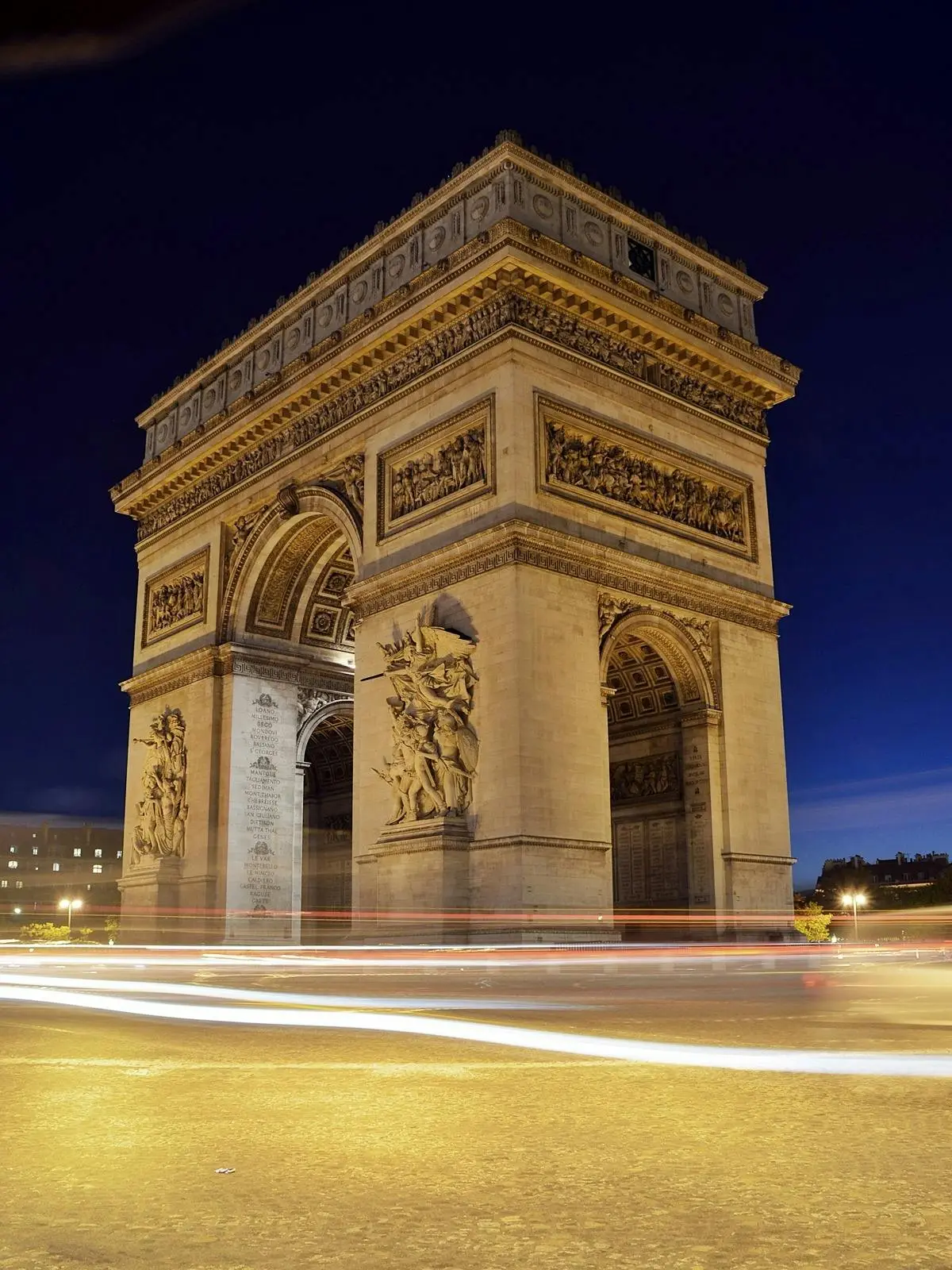Places-to-visit-in-Paris