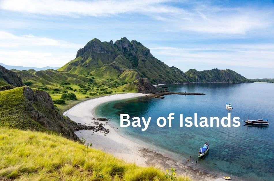 bay-of-islands-with-tropical-islands-and-blue-water-in-new-zealand