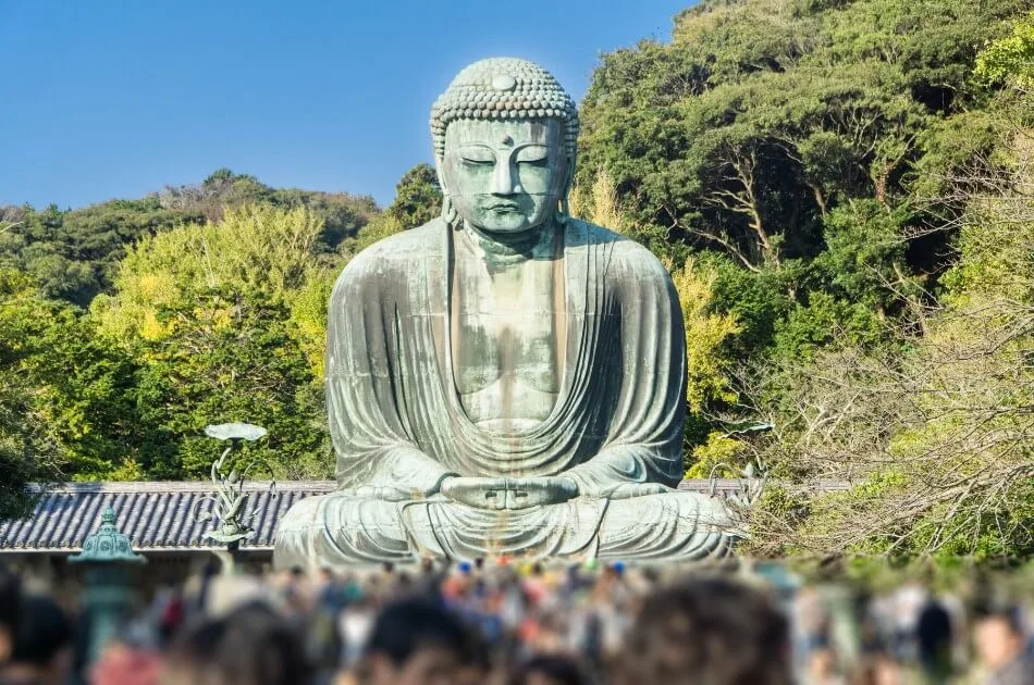 kamakura-great-buddha-statue-in-japan