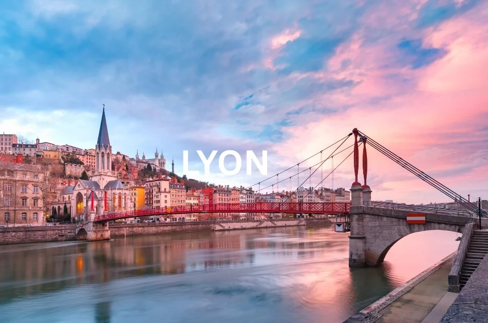 footbridge-over-saone-river-in-lyon-france